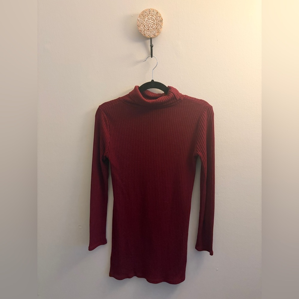Red Ribbed Turtleneck Sweater - Picture 2 of 2